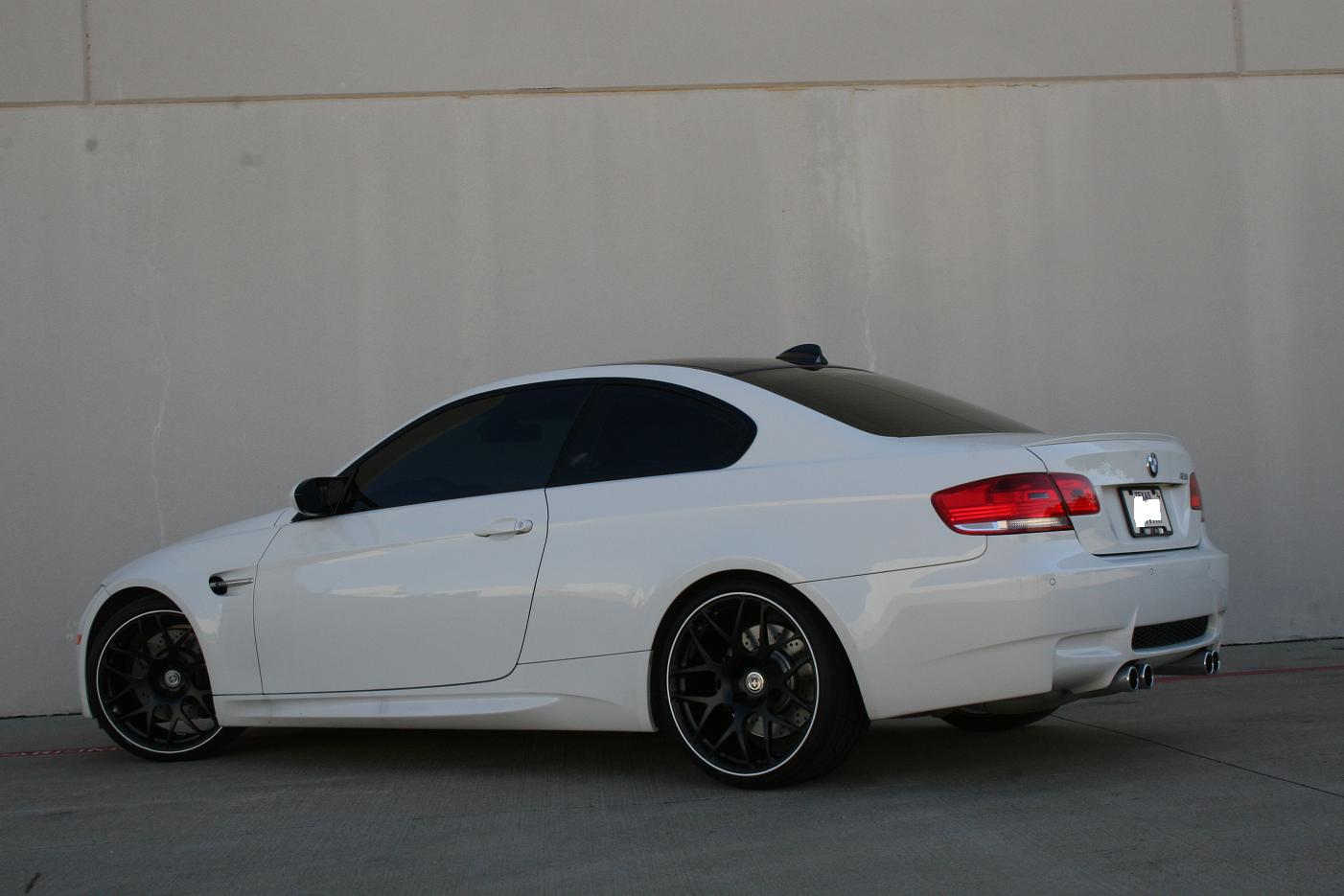 BMW e92 серебристый с черными дисками