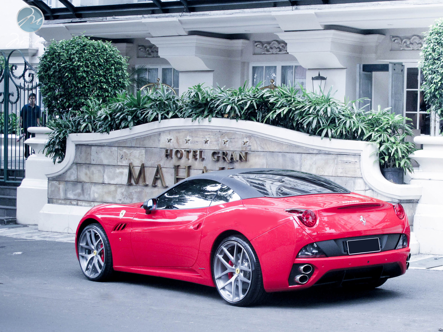 Ferrari California Рё РґРµРІСѓС€РєРё